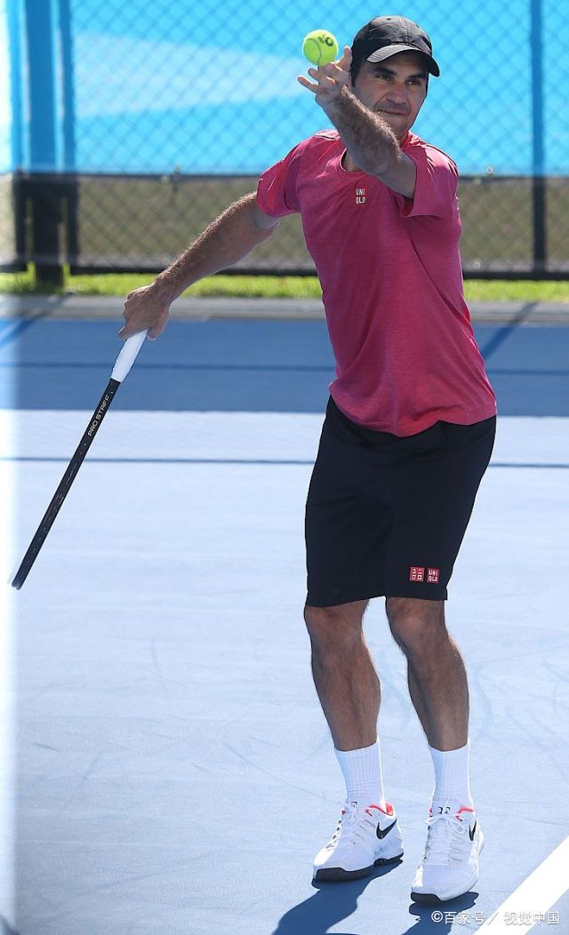 费德勒迎来七赛季高光表现,巴黎圣日耳曼球迷沸腾!的简单介绍 费德勒迎来七赛季高光表现,巴黎圣日耳曼球迷沸腾!的简单介绍